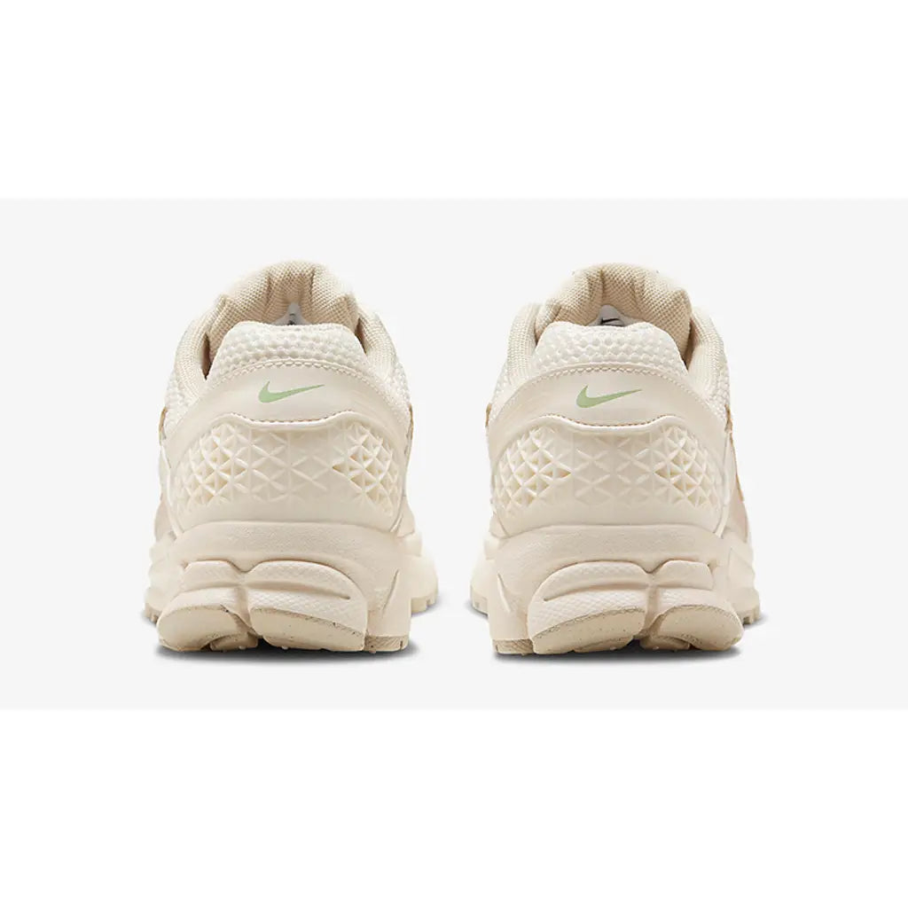 Nike Air Zoom Vomero 5 Shoes